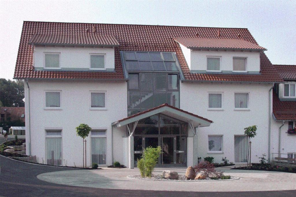 Hotel Gasthof Schuetzen Gbr Laupheim Exterior foto