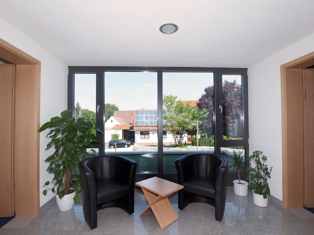 Hotel Gasthof Schuetzen Gbr Laupheim Exterior foto
